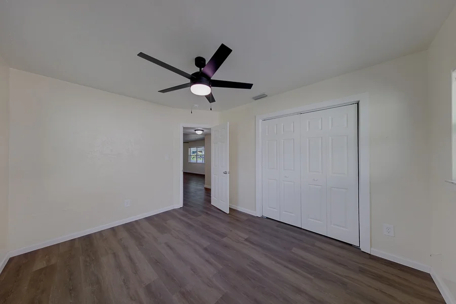 Real estate photography — 5937 38th Avenue North, St. Petersburg, Florida, 33710 | 4D Productions