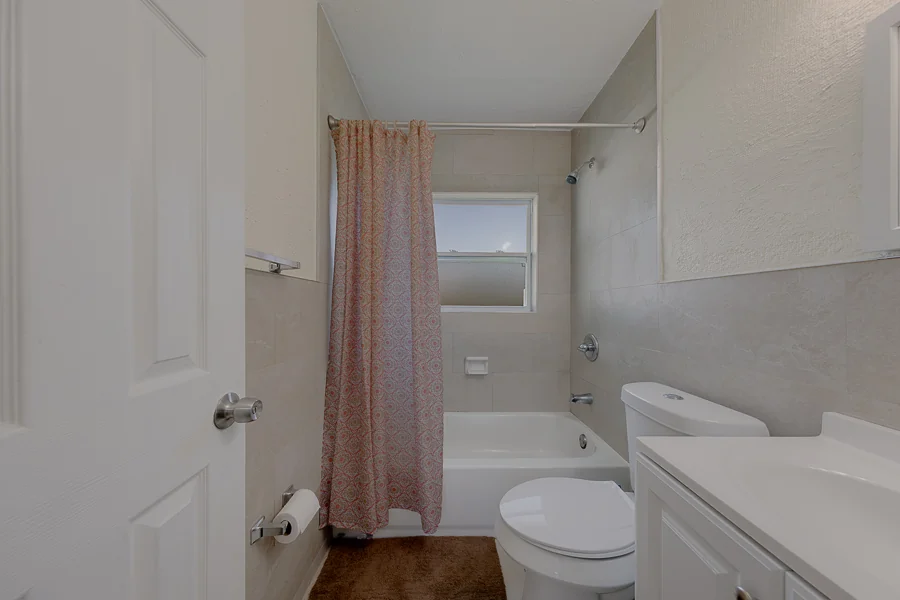 Real estate photography — 5937 38th Avenue North, St. Petersburg, Florida, 33710 | 4D Productions