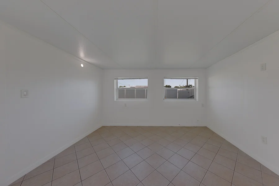 Real estate photography — 5937 38th Avenue North, St. Petersburg, Florida, 33710 | 4D Productions