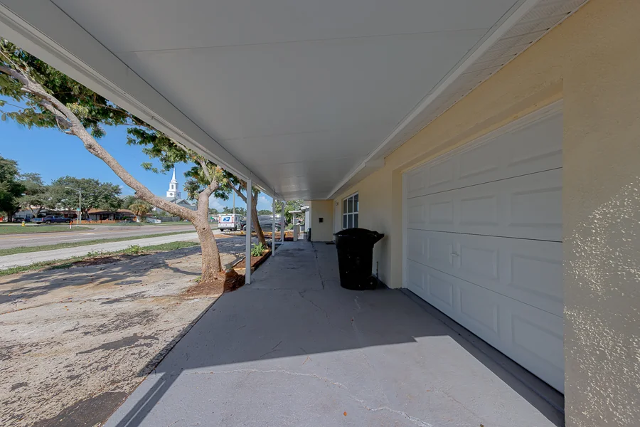 Real estate photography — 5937 38th Avenue North, St. Petersburg, Florida, 33710 | 4D Productions
