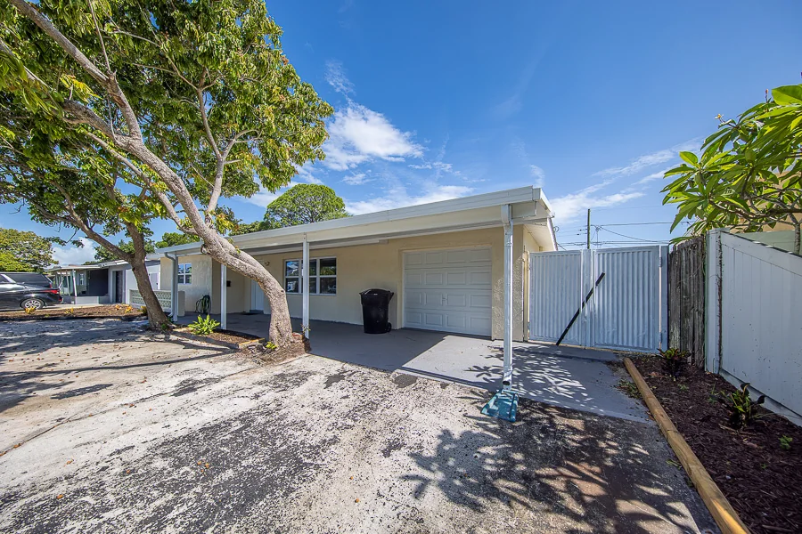 Real estate photography — 5937 38th Avenue North, St. Petersburg, Florida, 33710 | 4D Productions