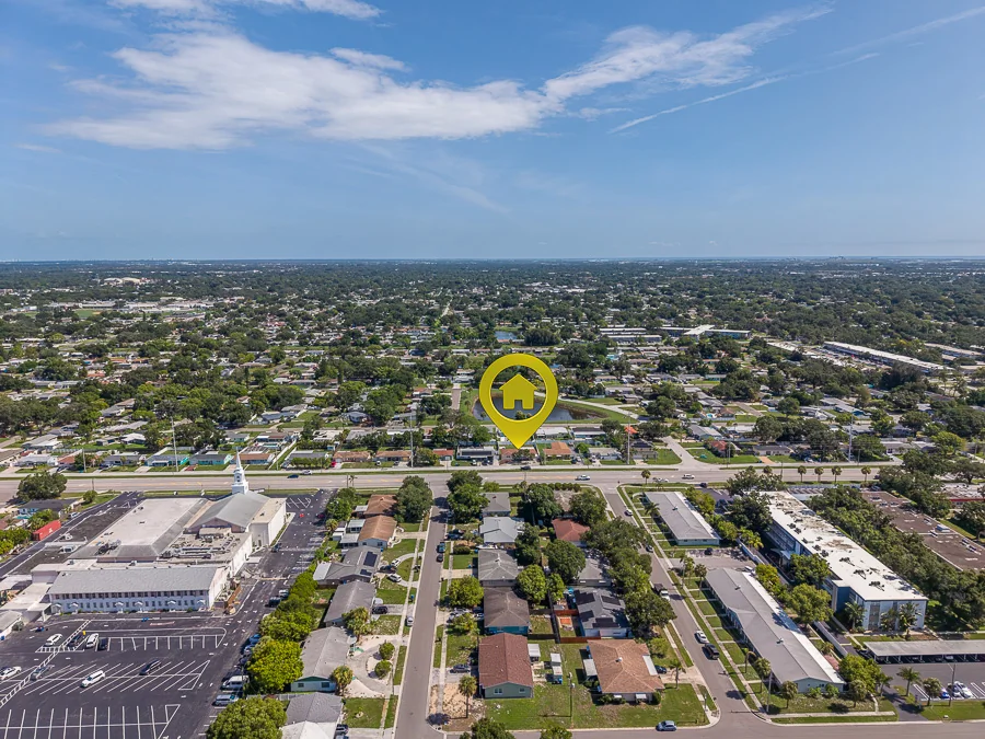 Real estate photography — 5937 38th Avenue North, St. Petersburg, Florida, 33710 | 4D Productions