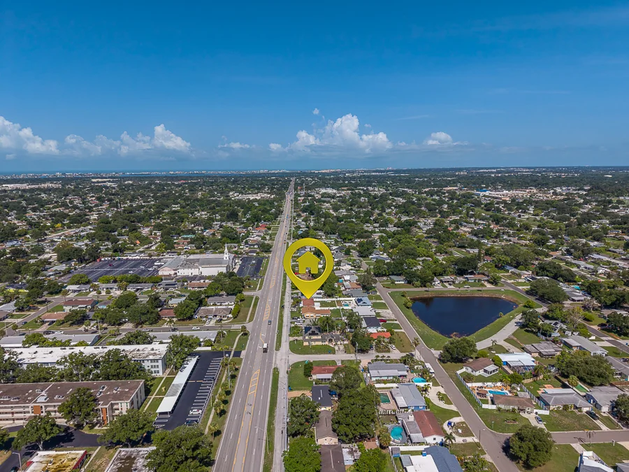 Real estate photography — 5937 38th Avenue North, St. Petersburg, Florida, 33710 | 4D Productions