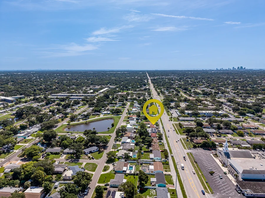 Real estate photography — 5937 38th Avenue North, St. Petersburg, Florida, 33710 | 4D Productions