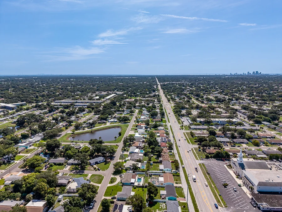 Real estate photography — 5937 38th Avenue North, St. Petersburg, Florida, 33710 | 4D Productions