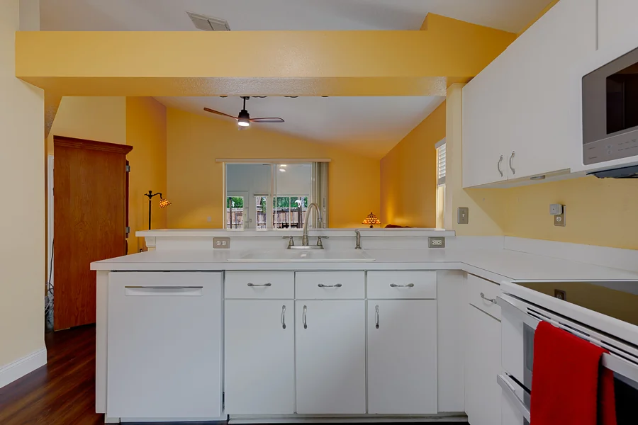 Real estate photography — 8422 Poydras Lane, Tampa, Florida, 33635 | 4D Productions