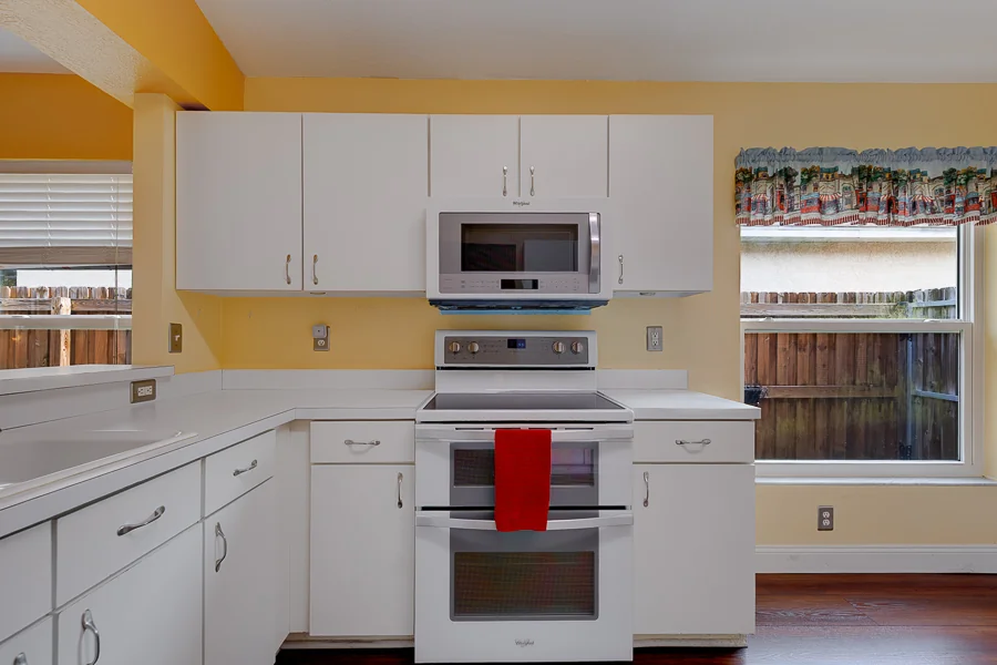 Real estate photography — 8422 Poydras Lane, Tampa, Florida, 33635 | 4D Productions