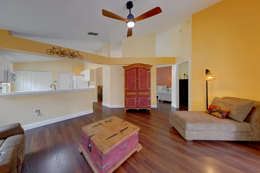 Real estate photography — 8422 Poydras Lane, Tampa, Florida, 33635 | 4D Productions