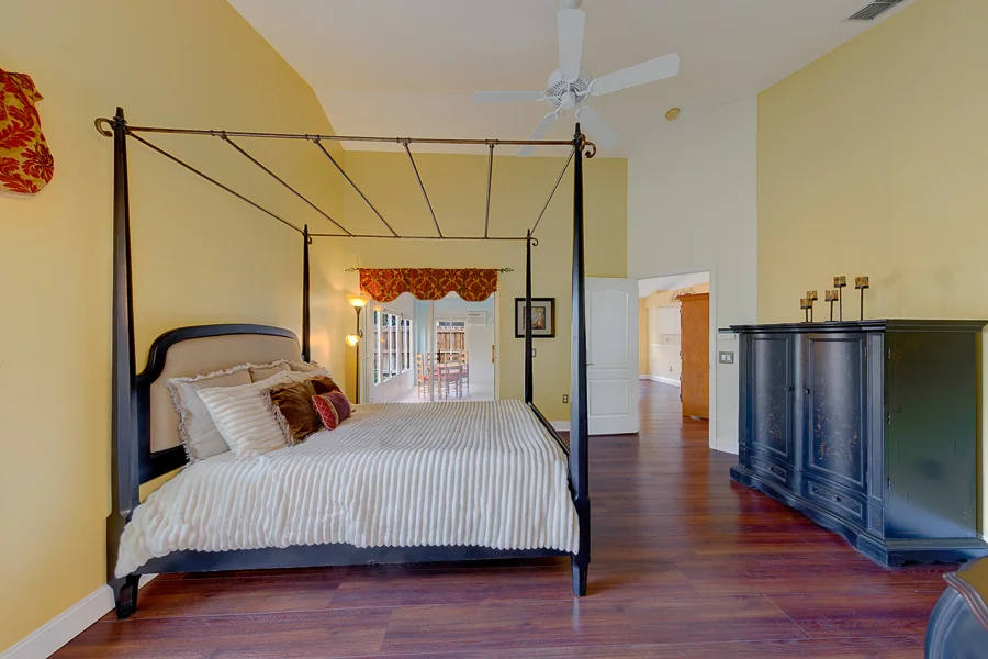Real estate photography — 8422 Poydras Lane, Tampa, Florida, 33635 | 4D Productions