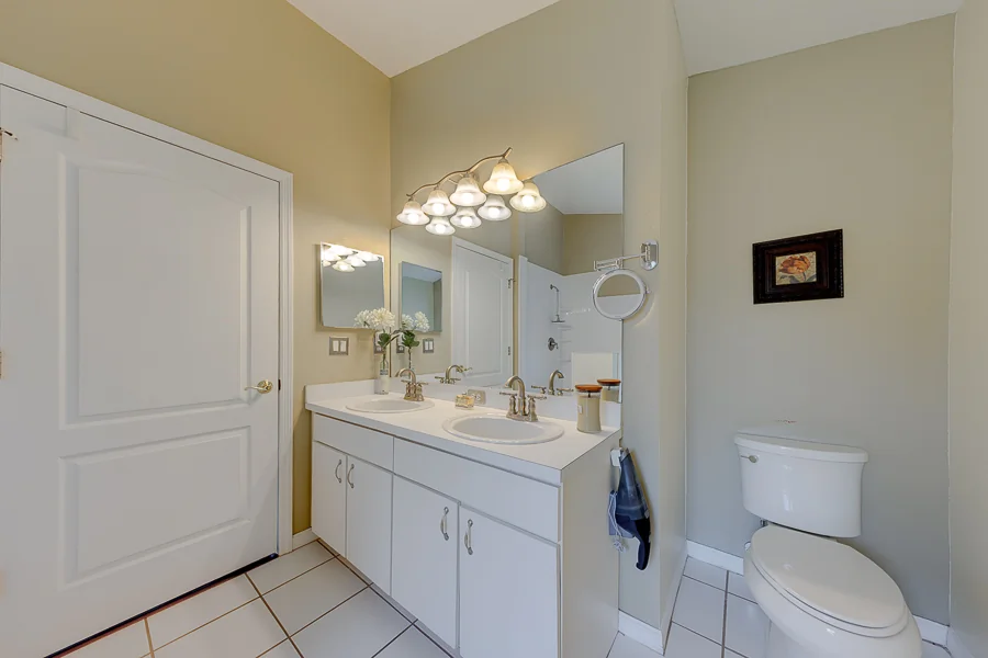 Real estate photography — 8422 Poydras Lane, Tampa, Florida, 33635 | 4D Productions