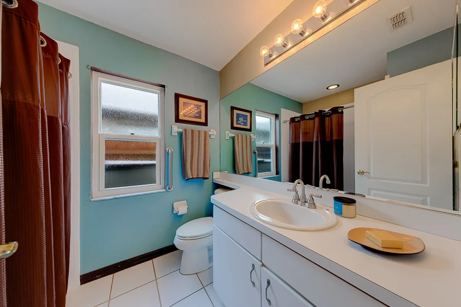 Real estate photography — 8422 Poydras Lane, Tampa, Florida, 33635 | 4D Productions