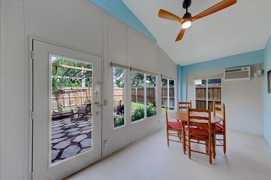 Real estate photography — 8422 Poydras Lane, Tampa, Florida, 33635 | 4D Productions