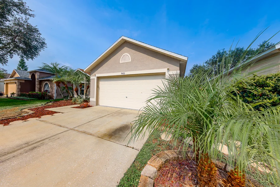 Real estate photography — 8422 Poydras Lane, Tampa, Florida, 33635 | 4D Productions