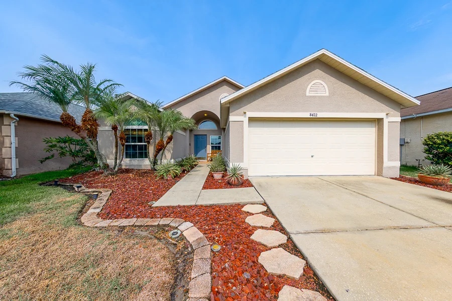 Real estate photography — 8422 Poydras Lane, Tampa, Florida, 33635 | 4D Productions