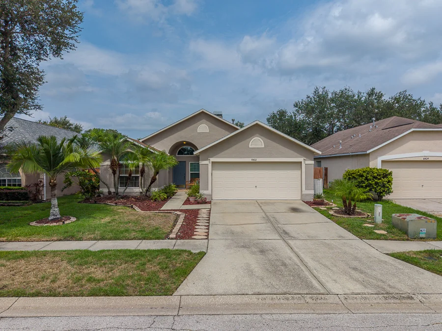 Real estate photography — 8422 Poydras Lane, Tampa, Florida, 33635 | 4D Productions