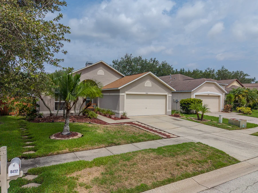Real estate photography — 8422 Poydras Lane, Tampa, Florida, 33635 | 4D Productions