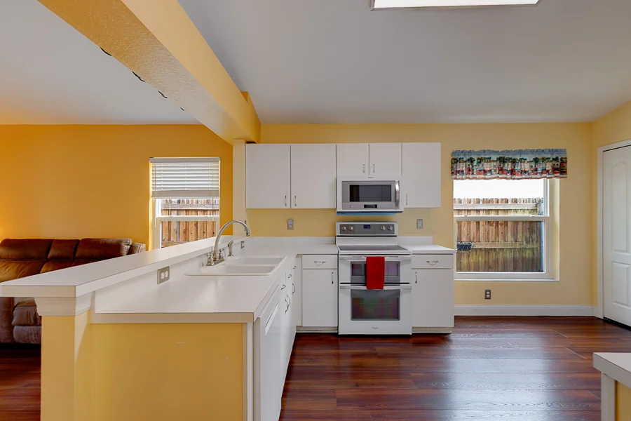 Real estate photography — 8422 Poydras Lane, Tampa, Florida, 33635 | 4D Productions