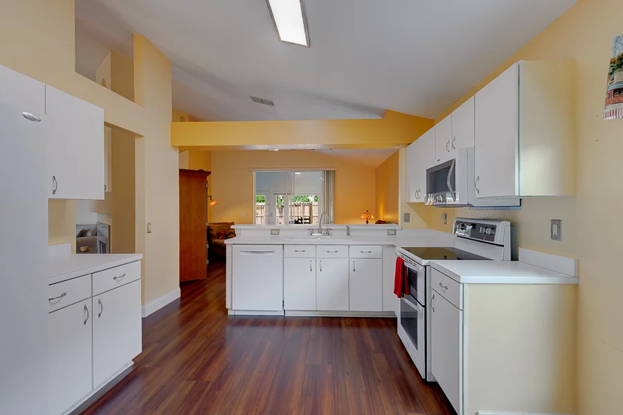 Real estate photography — 8422 Poydras Lane, Tampa, Florida, 33635 | 4D Productions