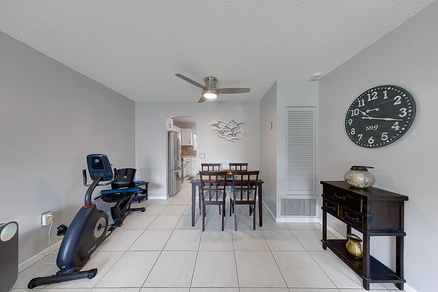 Real estate photography — 9906 Lily Street, Pinellas Park, Florida, 33782 | 4D Productions