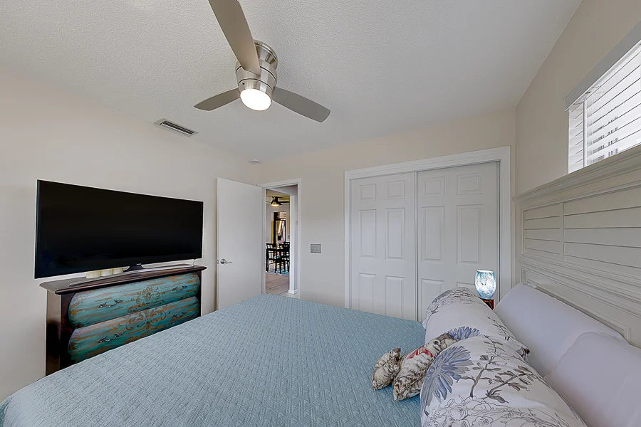 Real estate photography — 9906 Lily Street, Pinellas Park, Florida, 33782 | 4D Productions