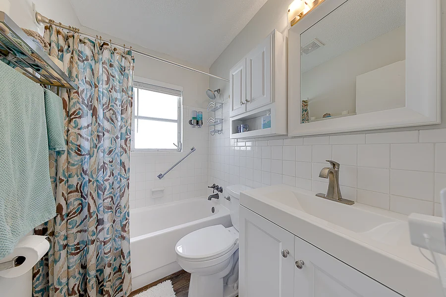 Real estate photography — 9906 Lily Street, Pinellas Park, Florida, 33782 | 4D Productions