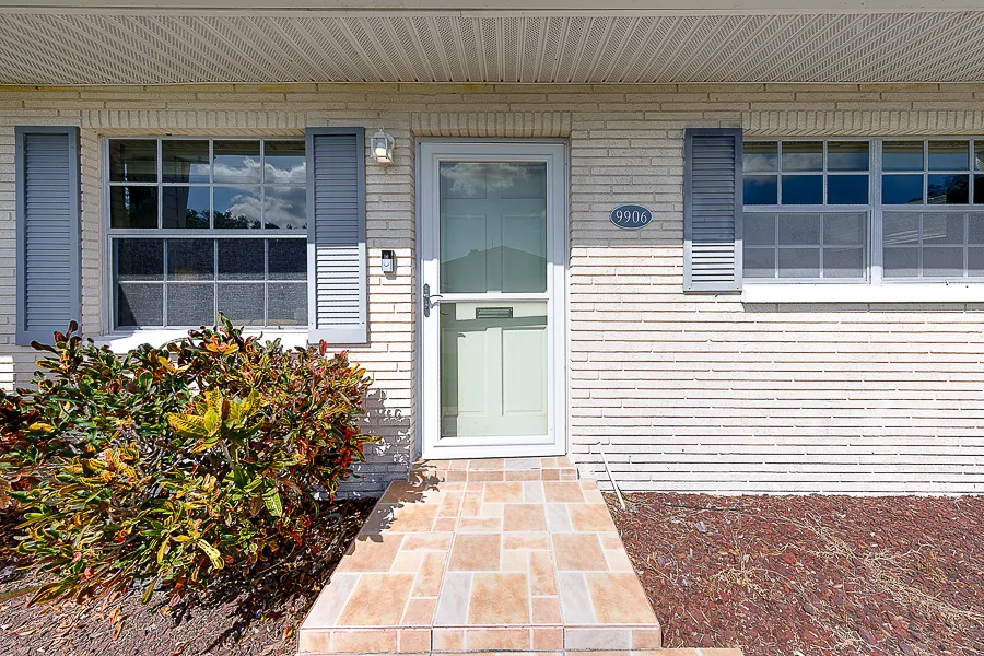 Real estate photography — 9906 Lily Street, Pinellas Park, Florida, 33782 | 4D Productions