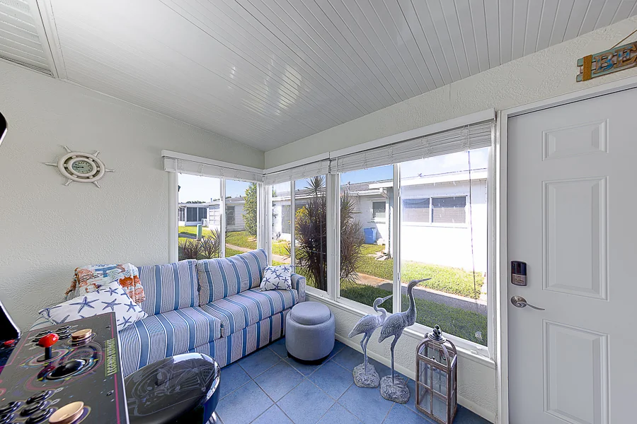 Real estate photography — 9906 Lily Street, Pinellas Park, Florida, 33782 | 4D Productions