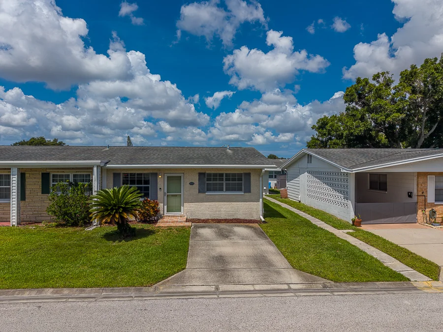 Real estate photography — 9906 Lily Street, Pinellas Park, Florida, 33782 | 4D Productions