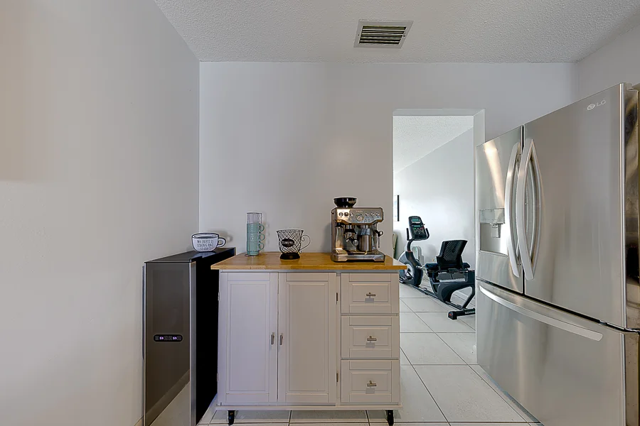 Real estate photography — 9906 Lily Street, Pinellas Park, Florida, 33782 | 4D Productions
