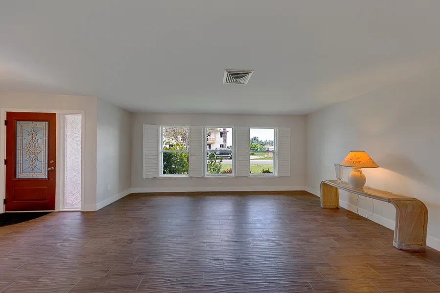 Real estate photography — 11602 Grove St,, Seminole, Florida, 33772 | 4D Productions