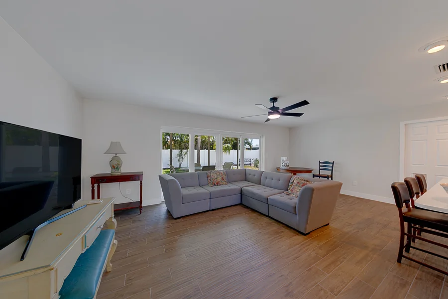 Real estate photography — 11602 Grove St,, Seminole, Florida, 33772 | 4D Productions
