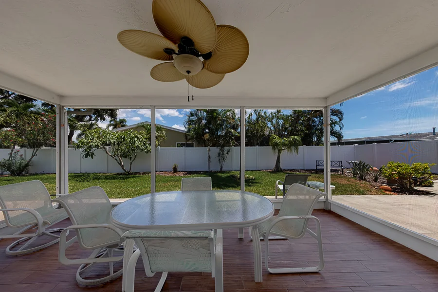Real estate photography — 11602 Grove St,, Seminole, Florida, 33772 | 4D Productions