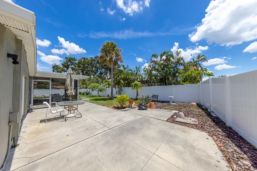 Real estate photography — 11602 Grove St,, Seminole, Florida, 33772 | 4D Productions