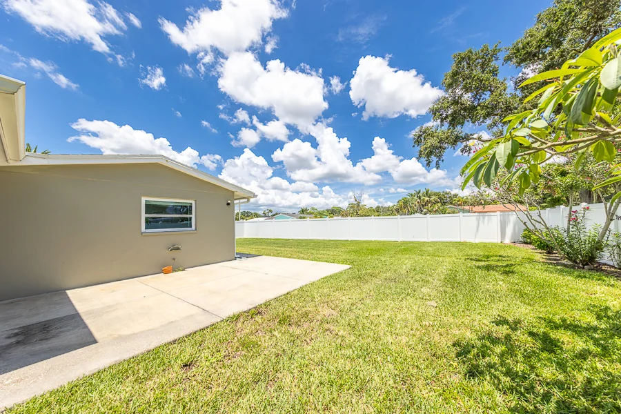 Real estate photography — 11602 Grove St,, Seminole, Florida, 33772 | 4D Productions