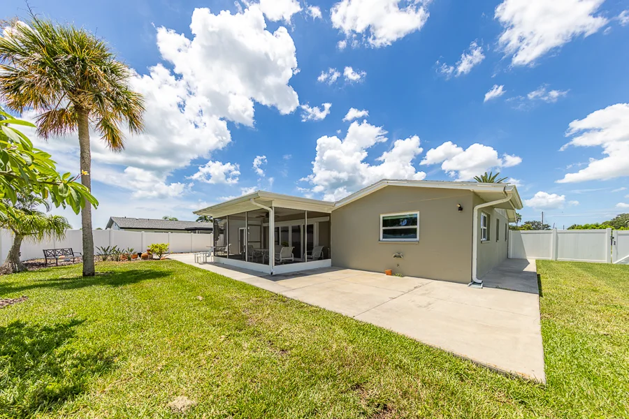 Real estate photography — 11602 Grove St,, Seminole, Florida, 33772 | 4D Productions