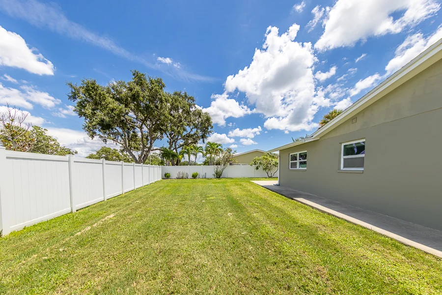 Real estate photography — 11602 Grove St,, Seminole, Florida, 33772 | 4D Productions