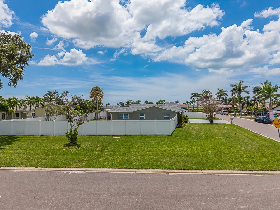 Real estate photography — 11602 Grove St,, Seminole, Florida, 33772 | 4D Productions