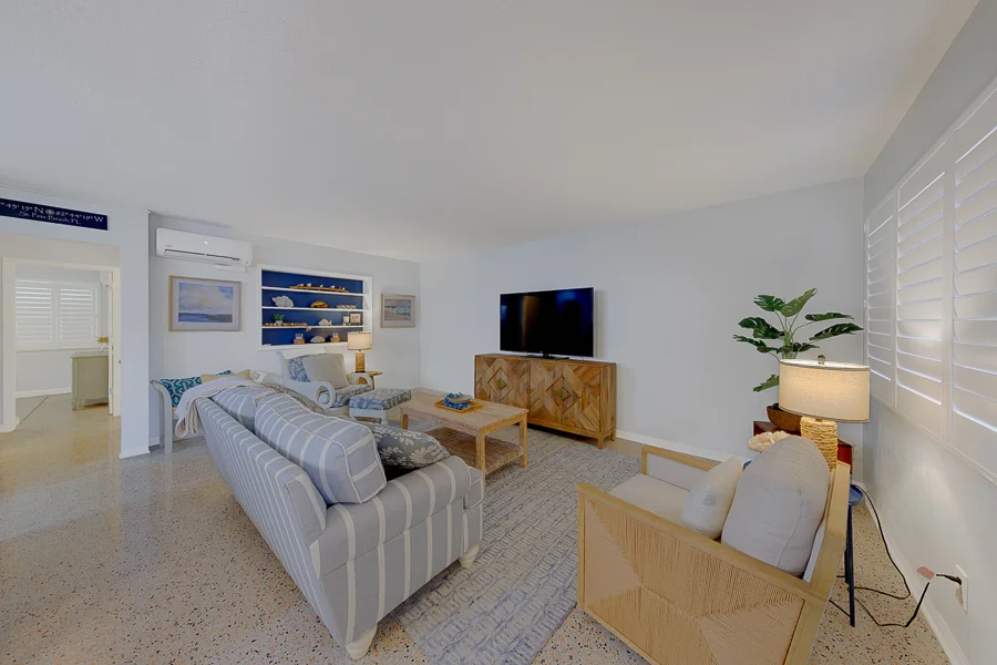 Real estate photography — 121 46th Avenue, St. Pete Beach, Florida, 33706 | 4D Productions