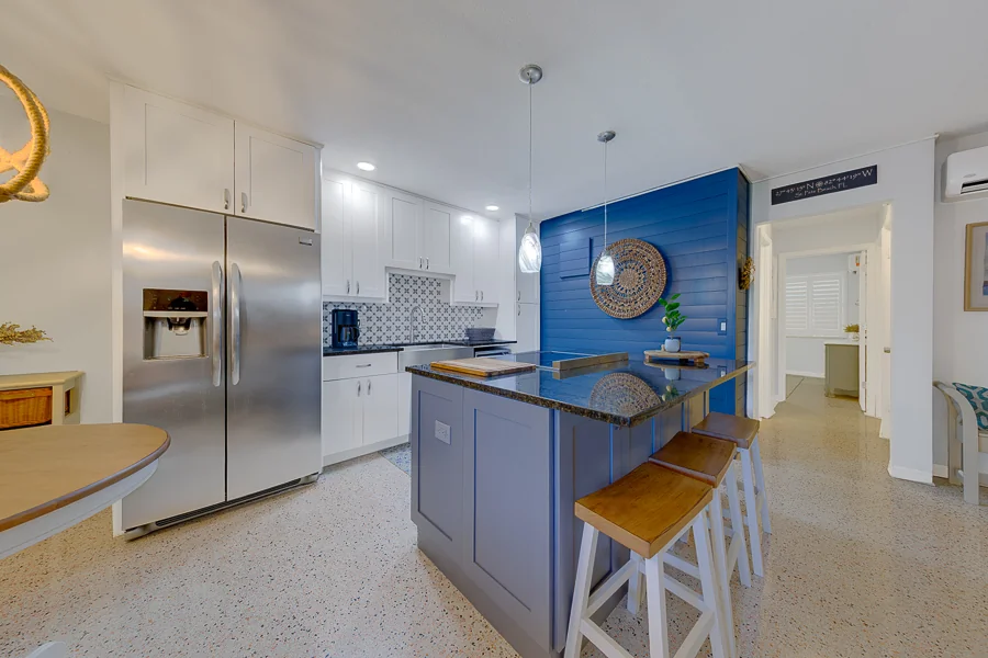Real estate photography — 121 46th Avenue, St. Pete Beach, Florida, 33706 | 4D Productions