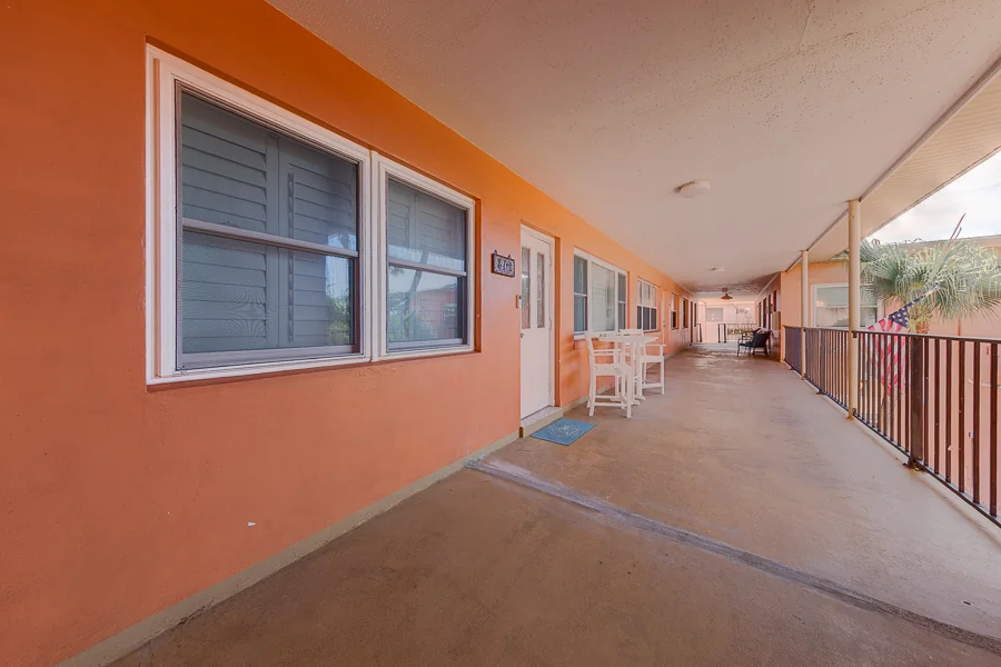 Real estate photography — 121 46th Avenue, St. Pete Beach, Florida, 33706 | 4D Productions