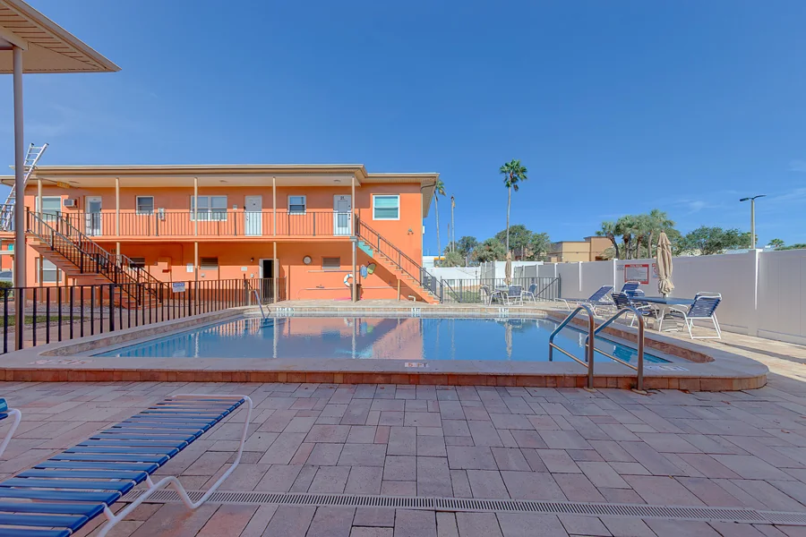 Real estate photography — 121 46th Avenue, St. Pete Beach, Florida, 33706 | 4D Productions