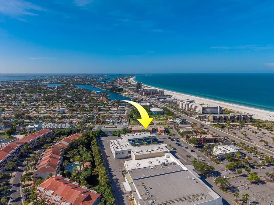 Real estate photography — 121 46th Avenue, St. Pete Beach, Florida, 33706 | 4D Productions