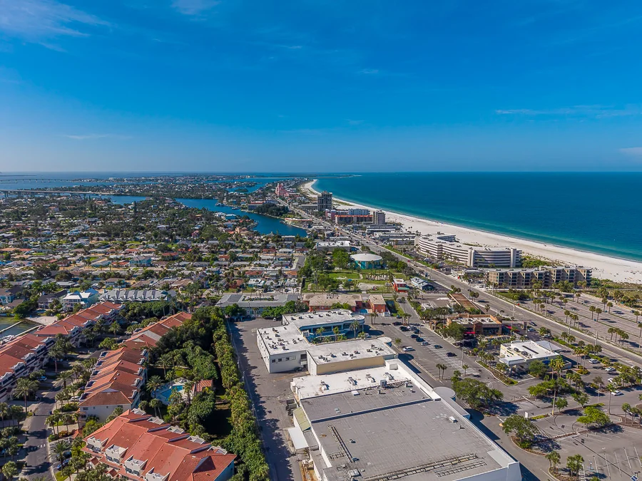 Real estate photography — 121 46th Avenue, St. Pete Beach, Florida, 33706 | 4D Productions