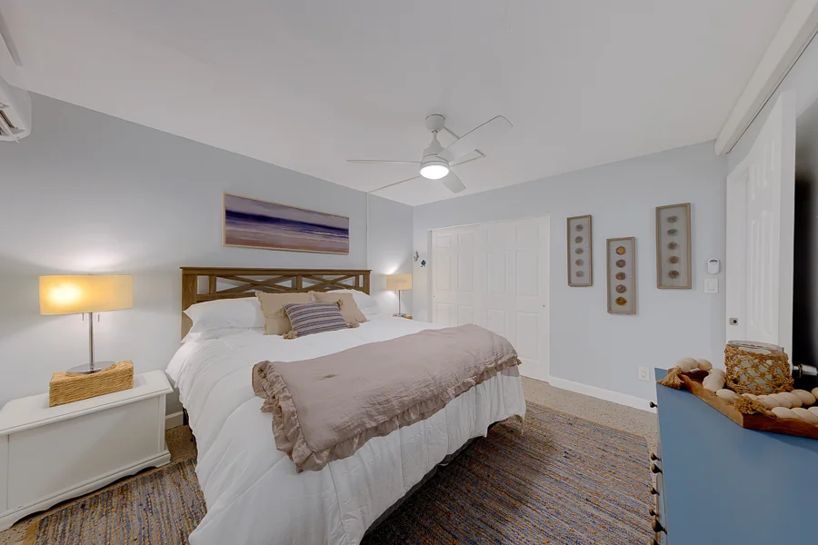 Real estate photography — 121 46th Avenue, St. Pete Beach, Florida, 33706 | 4D Productions