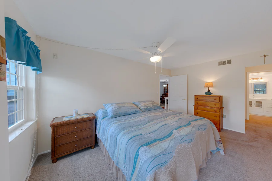 Real estate photography — 19029 us hwy 19 n #26-204, Clearwater, FL, 33764 | 4D Productions