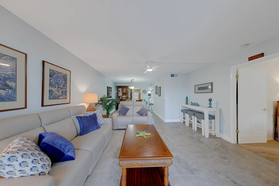 Real estate photography — 19029 us hwy 19 n #26-204, Clearwater, FL, 33764 | 4D Productions