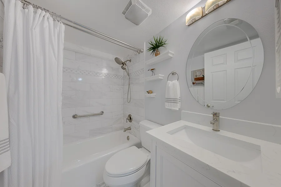Real estate photography — 19029 us hwy 19 n #26-204, Clearwater, FL, 33764 | 4D Productions