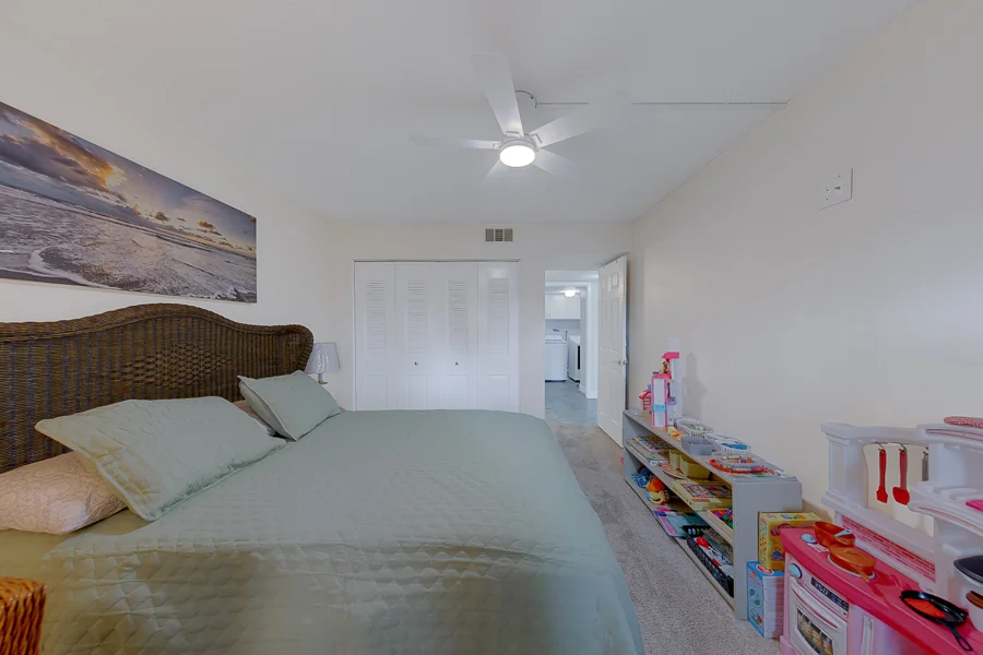Real estate photography — 19029 us hwy 19 n #26-204, Clearwater, FL, 33764 | 4D Productions