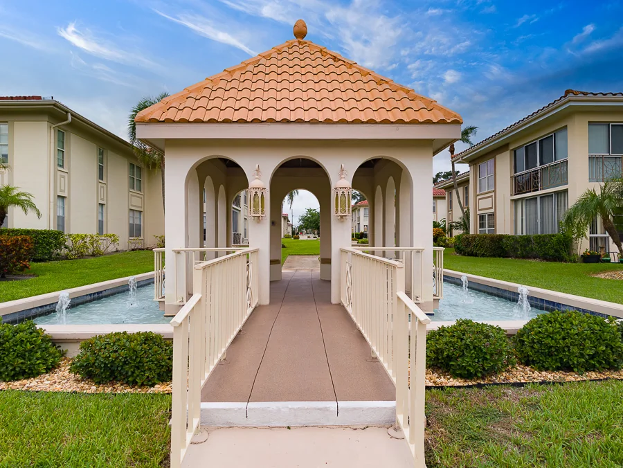 Real estate photography — 19029 us hwy 19 n #26-204, Clearwater, FL, 33764 | 4D Productions