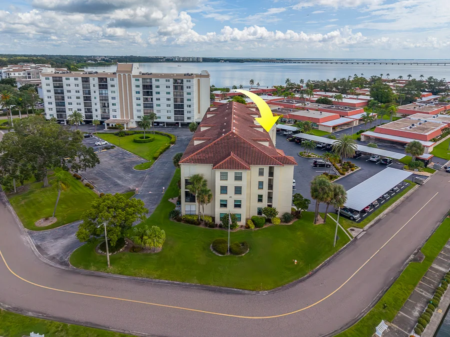Real estate photography — 19029 us hwy 19 n #26-204, Clearwater, FL, 33764 | 4D Productions